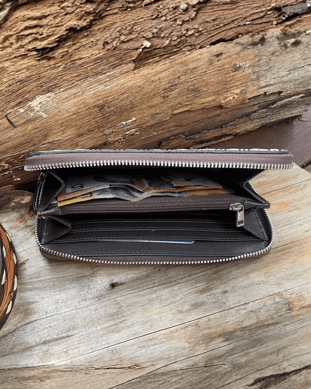 Outback King | Travel Wallet | Lily of the Mountain